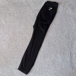 Gymshark Black Seamless High Waisted cropped Workout Leggings Womens